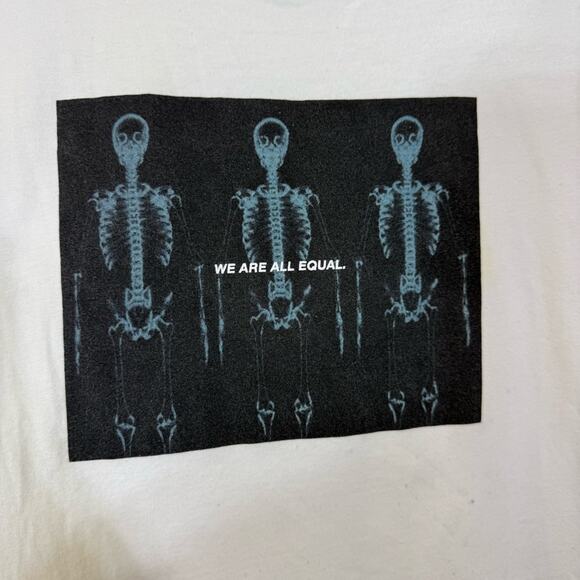 Wesc White Short Sleeve Tee with Graphic Print. Size XXL. Good used condition! - Picture 2 of 7